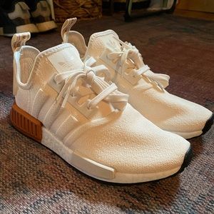 NEW Adidas NMD R1 Women’s 8.5 Chalk White/Tech Cop